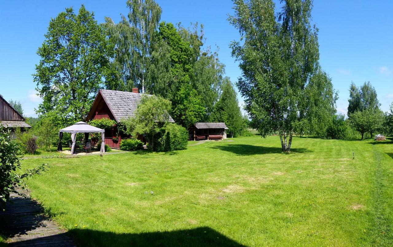 Maison d'hôtes Wisniowy Sad à Białowieża Extérieur photo
